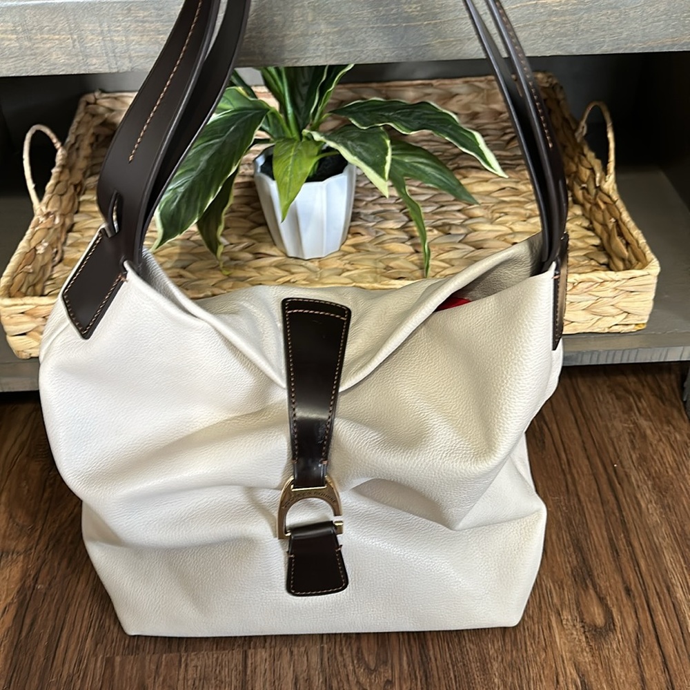 Dooney and Bourke shoulder bag